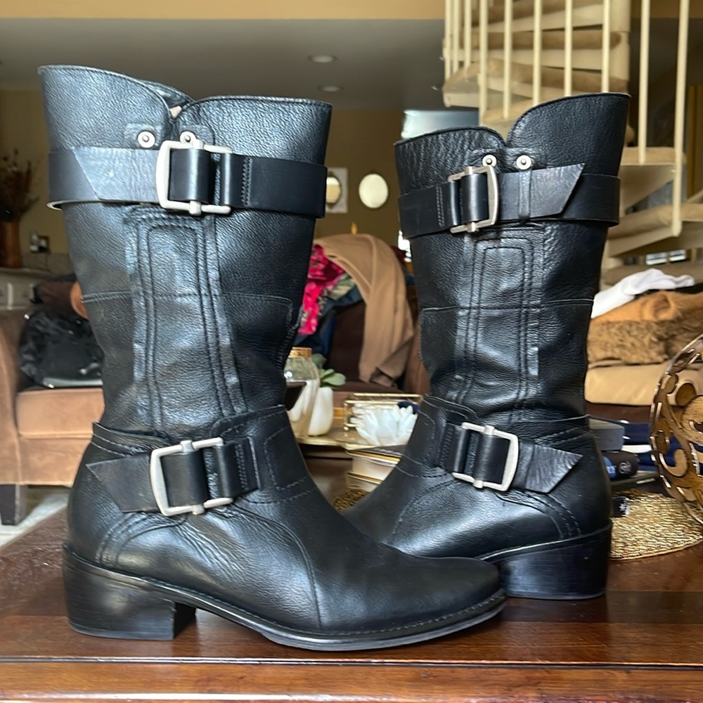 Vera Wang Lavender leather boots